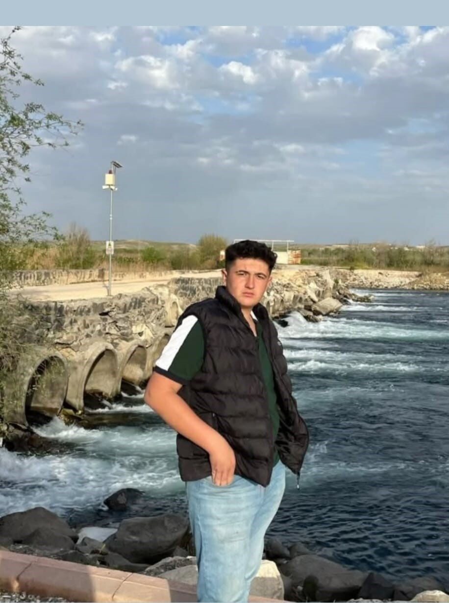 Gaziantep'in Karkamış ilçesinde, fıstık hasadından dönen babası O.E. ile birlikte
