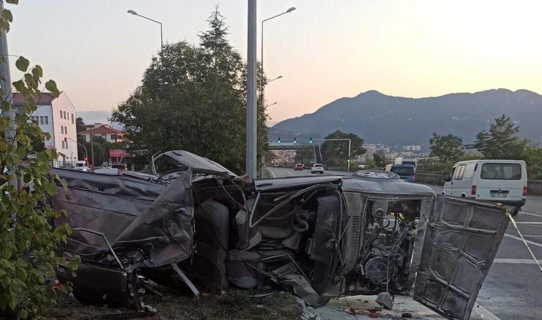 Giresun’un Espiye ilçesinde akşam saatlerinde gerçekleşen trafik kazasında, 47 yaşındaki