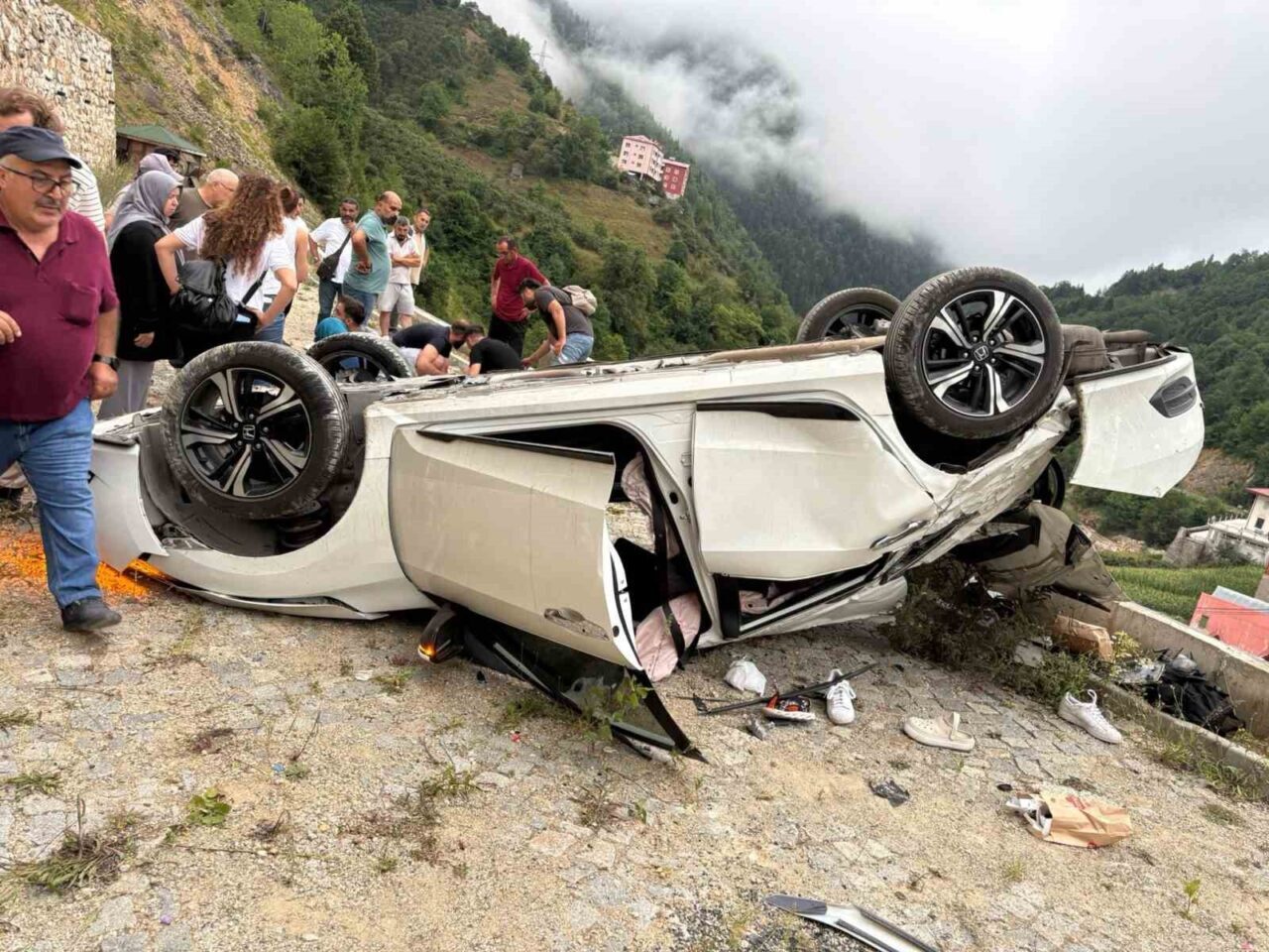 Giresun'un Dereli ilçesindeki Göksu Travertenleri'nde, turistik gezi sırasında 34 DHR