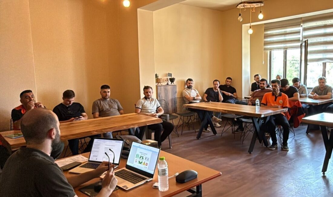 Gölyaka Orman İşletme Müdürlüğü'nde çalışanlara iş sağlığı ve güvenliği eğitimi