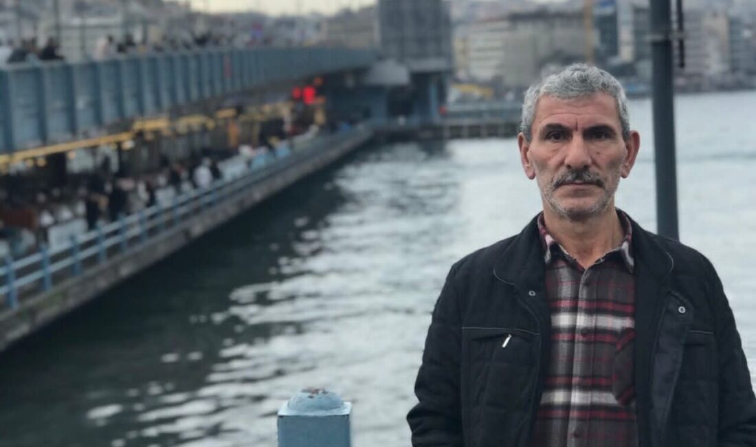 Gümüşhane'nin Kürtün ilçesinde, 63 yaşındaki Olgun Bakırcıoğlu'nun kullandığı panelvan, şarampole
