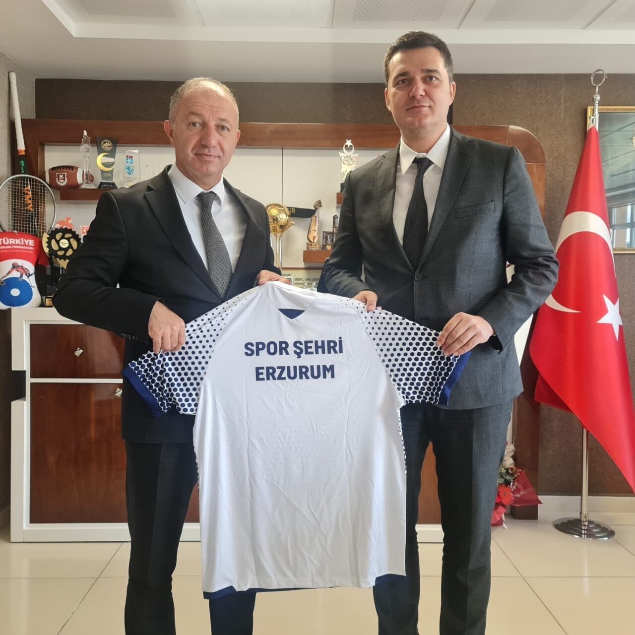 Erzurum Gençlik ve Spor İl Müdürü Levent Çakmur, Karayolları 12.