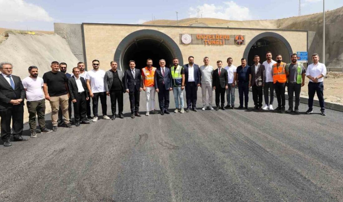 Van Valisi Ozan Balcı, Güzeldere Tüneli'nin ikinci tüpünün birkaç ay