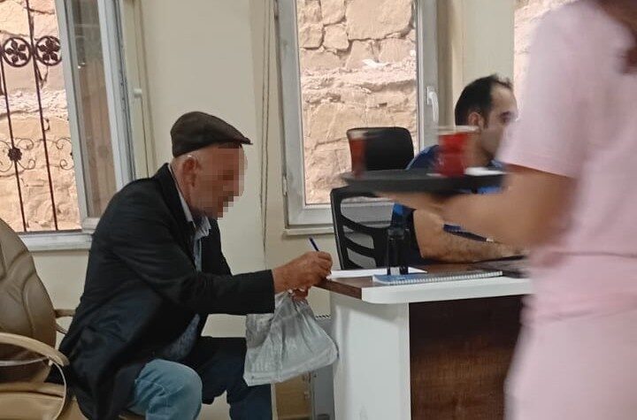 Hakkari Belediyesi Zabıta Müdürlüğü, dilencilik yapan bir şahsı yakalayarak 450