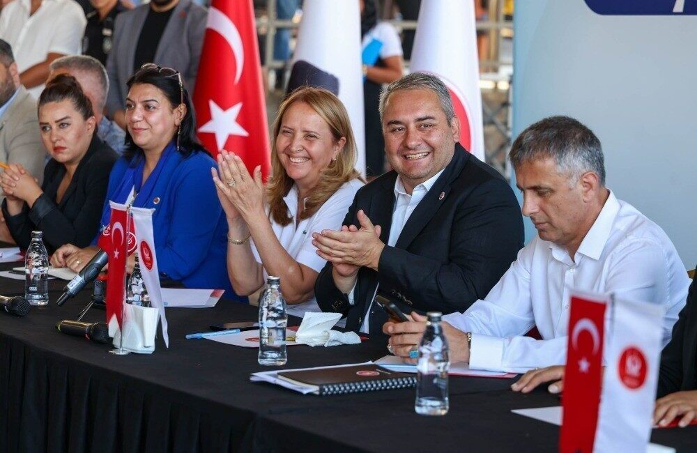 Keçiören Belediyesi, "Söz Sizde, Başkan Mahallenizde, Çözüm Bizde" buluşmalarını bu