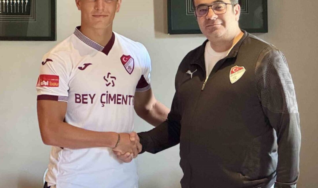 Elazığspor, sağ bek Haluk Mustafa Tan'ı Samsunspor'dan 1 yıllığına kiraladığını