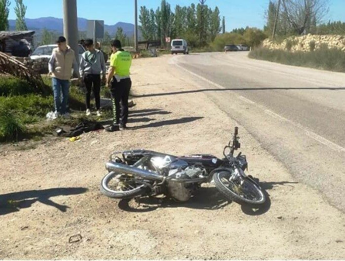 Kütahya'nın Hisarcık ilçesinde motosiklet kazası geçiren 20 yaşındaki Mehmet Kaya,