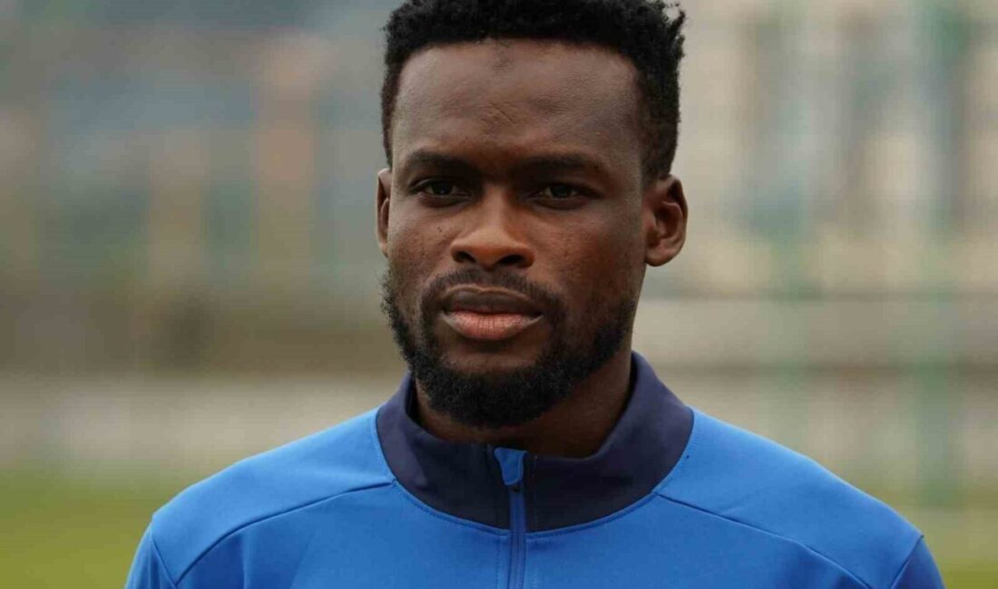 Çaykur Rizesporlu futbolcu İbrahim Olawoyin, takımın geçen sezonki kötü başlangıcının