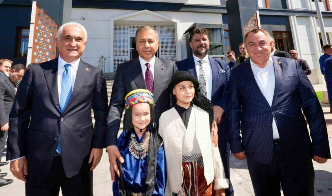 İçişleri Bakanı Ali Yerlikaya, Muş'ta yaptığı açıklamada, terörsüz bir Türkiye