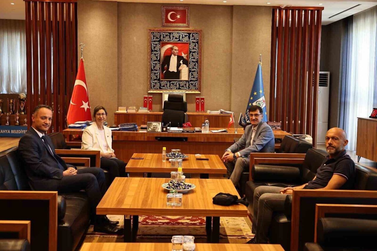 İLBANK Eskişehir Bölge Müdürü Meral Emel, Kütahya Belediye Başkanı Eyüp