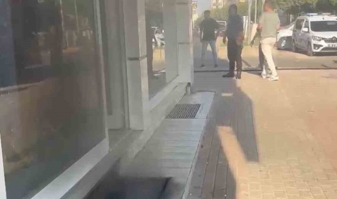 Adıyaman'ın Kahta ilçesinde bir iş yerinin bodrum katında çıkan yangın,