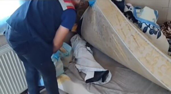 Isparta'nın Gönen ilçesinde tefecilik şüphesiyle gerçekleştirilen operasyonda, 15 imzalı senet
