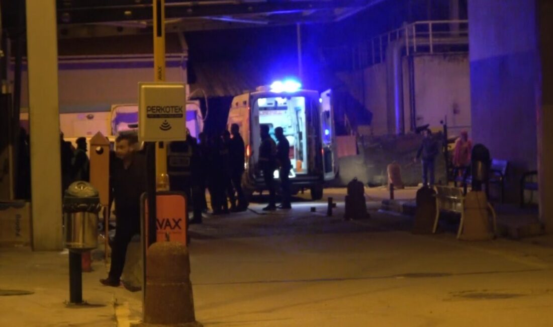 Çankırı'da izinsiz tezgah açmak isteyen bir grup ile zabıta memurları