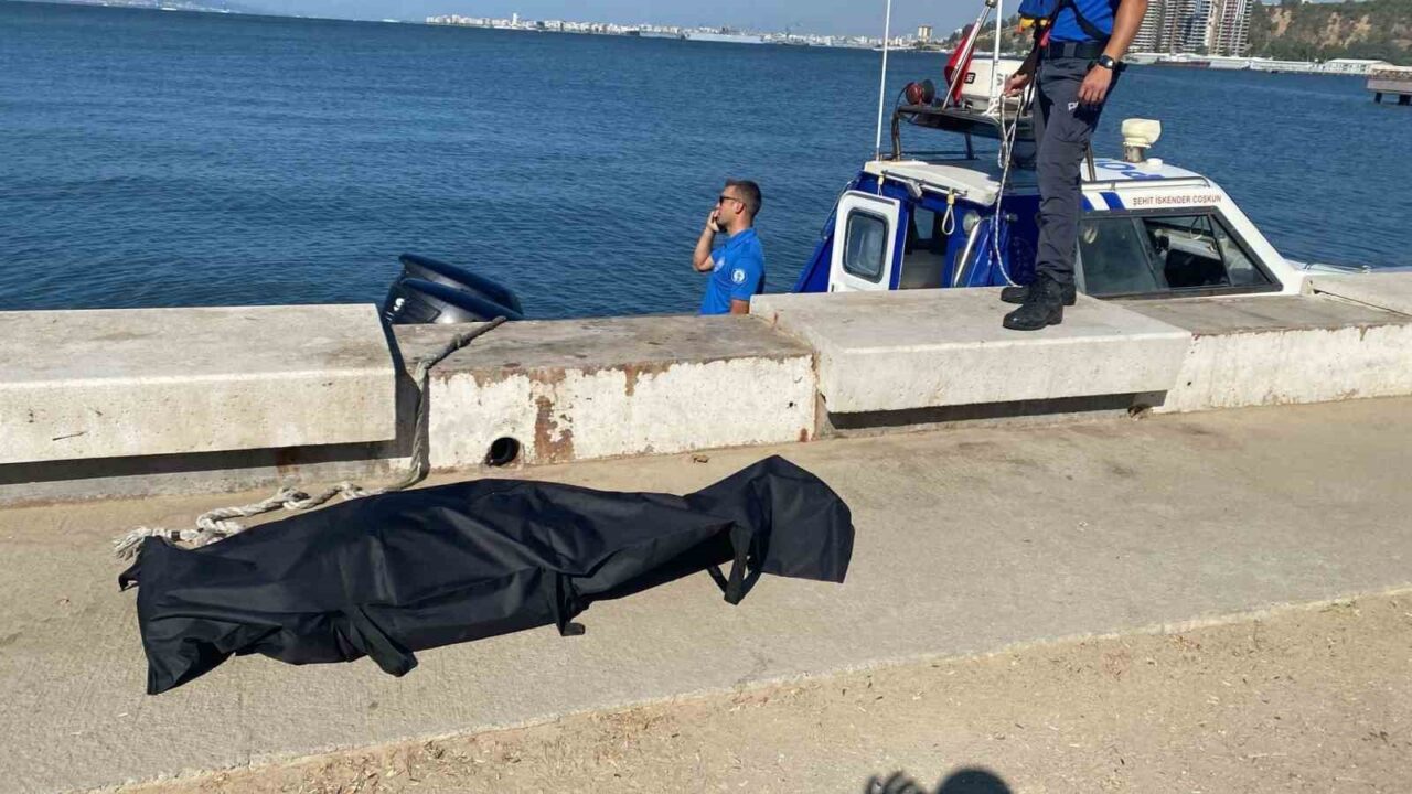 İzmir’in Konak ilçesinde Melez Deltası’nda denizden çıkarılan cesedin 19 yaşındaki