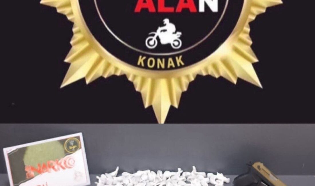 İzmir Konak'ta düzenlenen operasyonda 4 ruhsatsız tabanca, 120 gram bonzai,