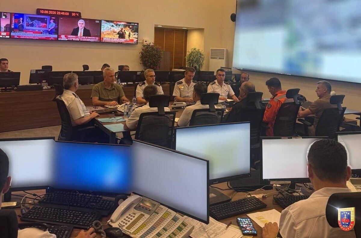 Jandarma Genel Komutanlığı, Balıkesir'de meydana gelen depremin ardından arama kurtarma