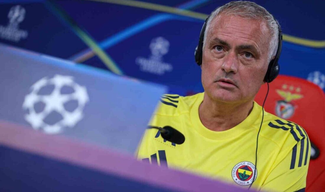 Fenerbahçe'nin teknik direktörü Jose Mourinho, Benfica'nın dengeli ve güçlü bir