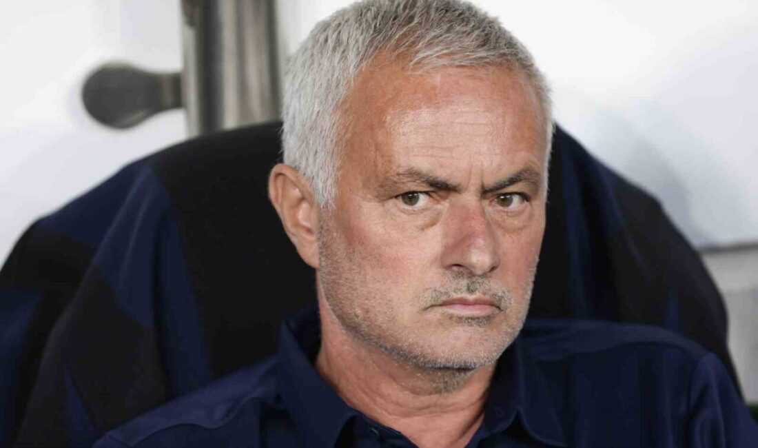 Fenerbahçe, UEFA Şampiyonlar Ligi elemesinde Feyenoord ile oynadığı maçta, teknik