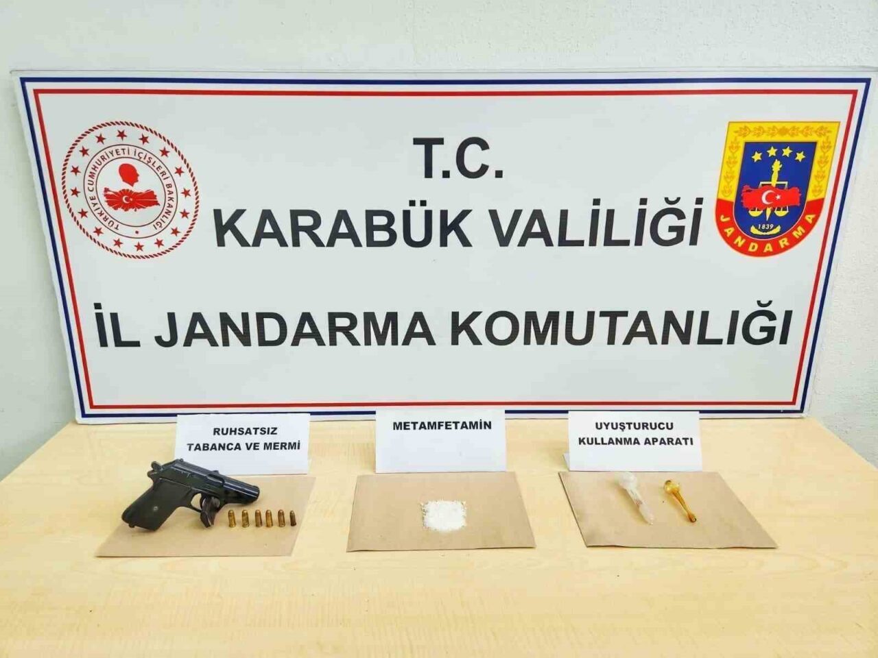 Karabük'ün Safranbolu ilçesinde İl Jandarma Komutanlığı tarafından gerçekleştirilen operasyonda bir