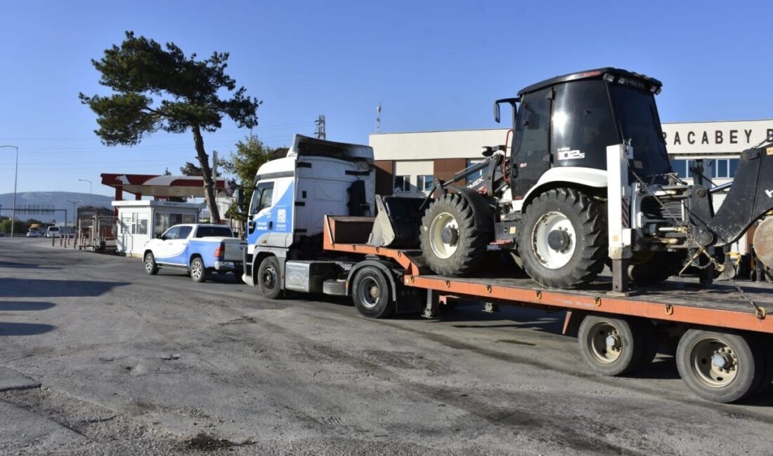 Karacabey Belediyesi, Çanakkale'deki orman yangınına destek amacıyla 4 personel ve