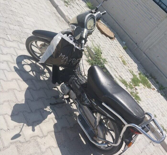 Konya'nın Karapınar ilçesinde İ.F.K. yönetimindeki motosiklet, annesi B.K. ile birlikte
