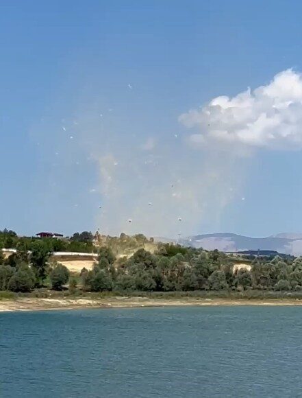 Kastamonu'nun Devrekani ilçesindeki Kınık köyünde, Kulaksızlar Barajı yakınlarında öğle saatlerinde