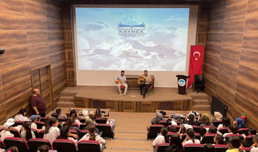 Kayseri Büyükşehir Belediyesi'ne bağlı KAYMEK, "El Emeği Gönül Bağı" projesiyle