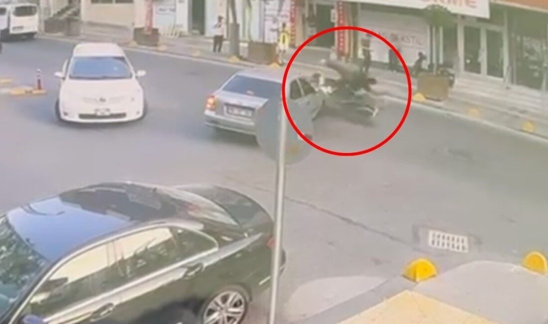Tekirdağ'ın Kapaklı ilçesinde otomobil ve motosikletin çarpışması sonucu bir kaza