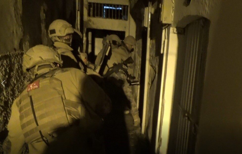 Kilis'te düzenlenen DEAŞ operasyonunda K.B. isimli şahıs gözaltına alındı ve