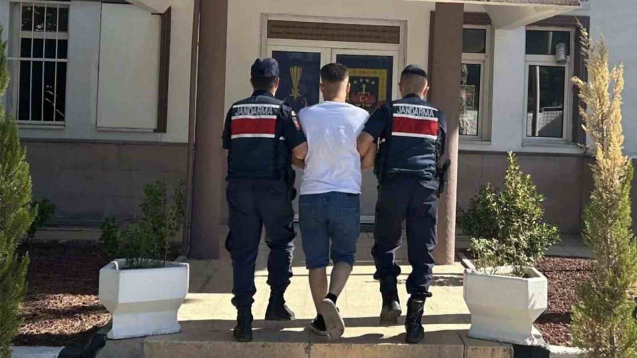 Kırıkkale'nin Yahşihan ilçesinde yapılan jandarma operasyonunda, çeşitli suçlardan hüküm giymiş