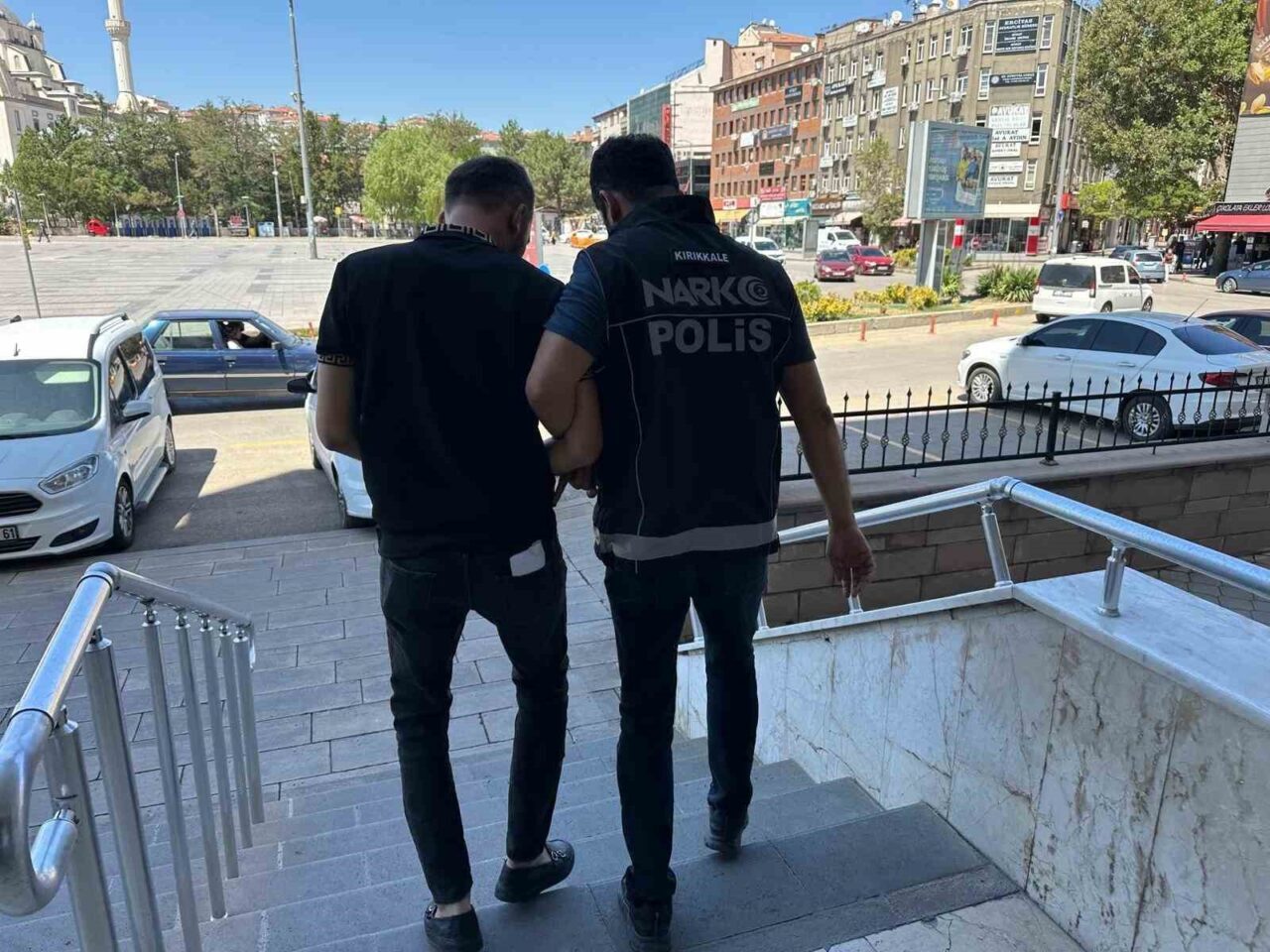 Kırıkkale'de düzenlenen operasyonda, uyuşturucu ticareti yüzünden 2 yıl hapis cezası