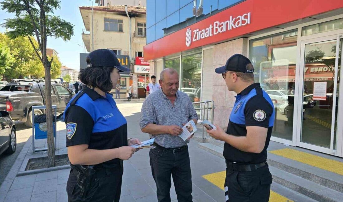 Kırıkkale'de, İl Emniyet Müdürlüğü Toplum Destekli Polislik ekipleri, Menderes Caddesi'nde