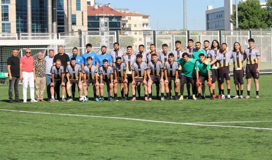 Kocasinan Şimşekspor, 2025-2026 sezonu hazırlıklarına Sümer Stadı'nda başladı. Teknik Direktör