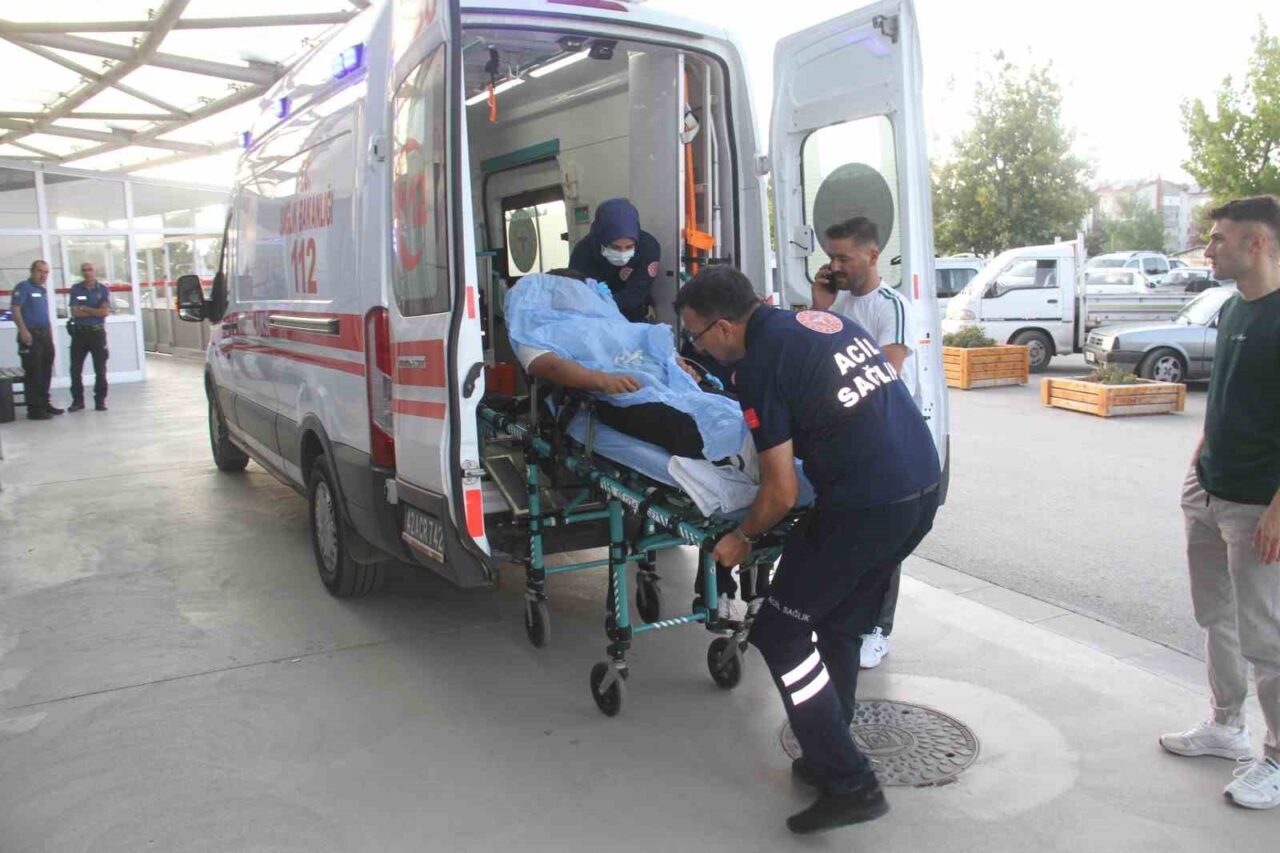 Konya'nın Beyşehir ilçesinde aile içi tartışma kavgaya dönüşerek E.G. (21)
