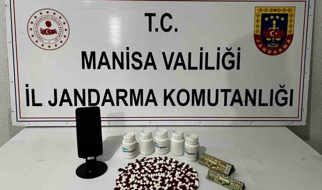 Manisa'nın Kula ilçesinde jandarma, ihbar üzerine O.Ç. (32) adlı kişinin