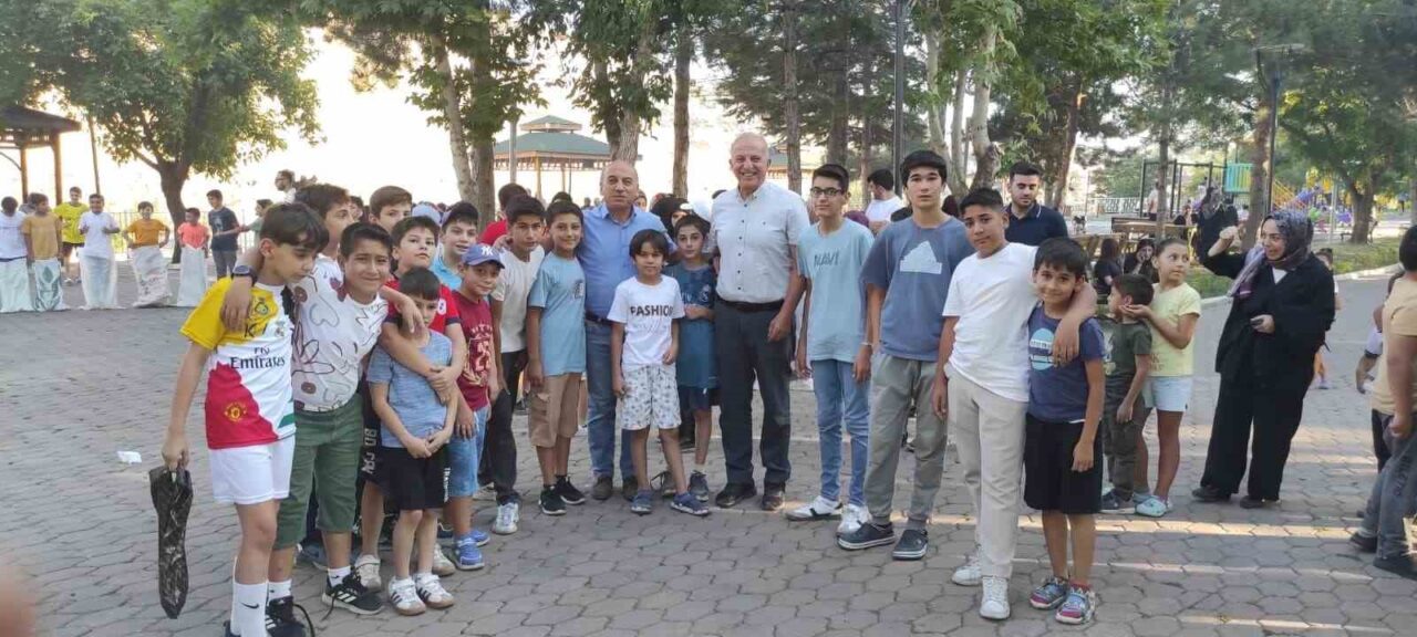 Sivas'ın Divriği ilçesinde Kur’an kursuna katılan 170 öğrenci, İlçe Müftülüğü