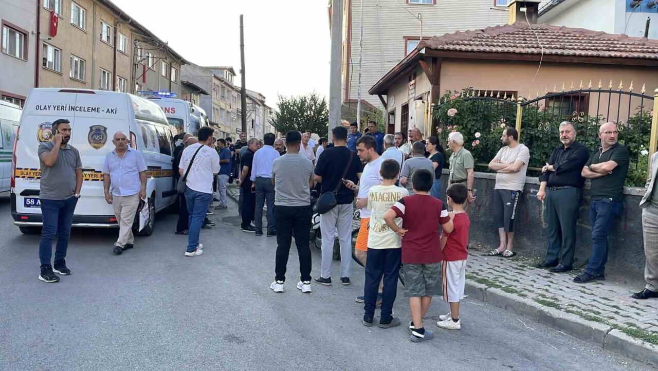 Sivas'ın Aydoğan Mahallesi'nde, 63 yaşındaki muhtar Yusuf Baloğlu, muhtarlık binasında