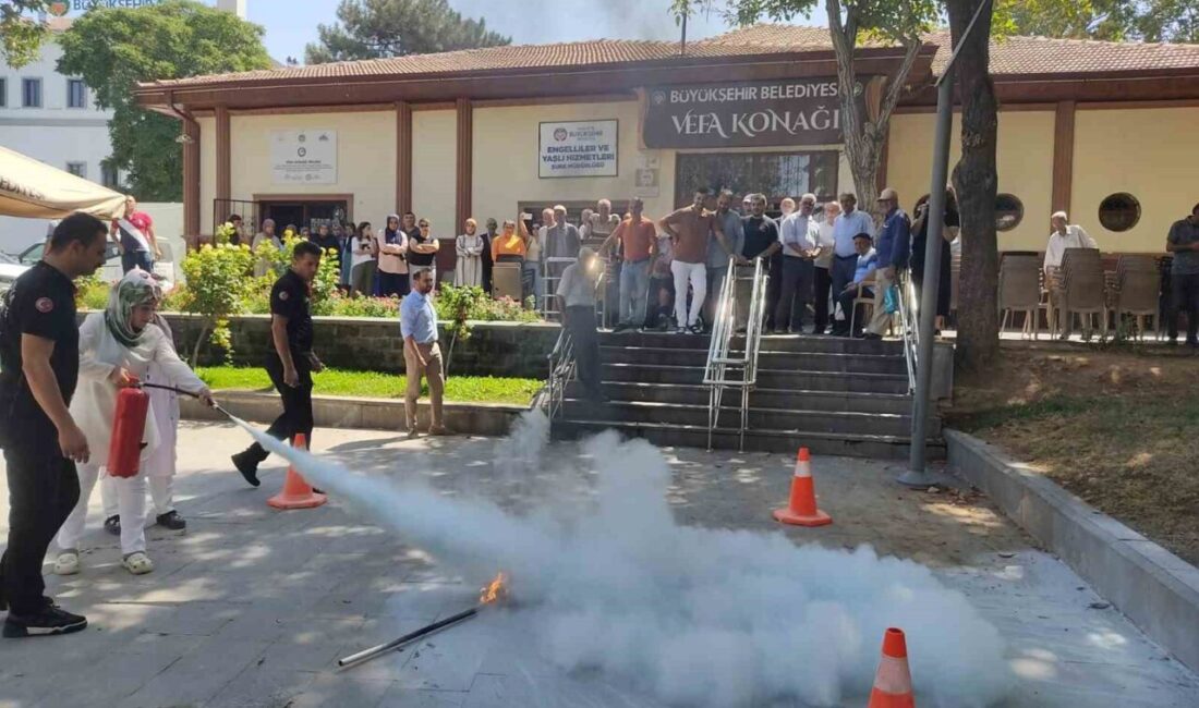 Malatya Büyükşehir Belediyesi, afet bilincini artırmak için "Afetlere Hazırlık" eğitimleri