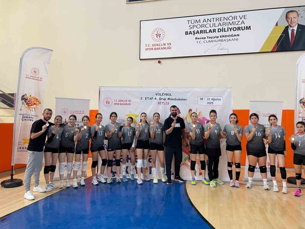 Malatya Gençlik Spor Kulübü Kadın Voleybol Takımı, Bitlis'teki ANALİG Yarı