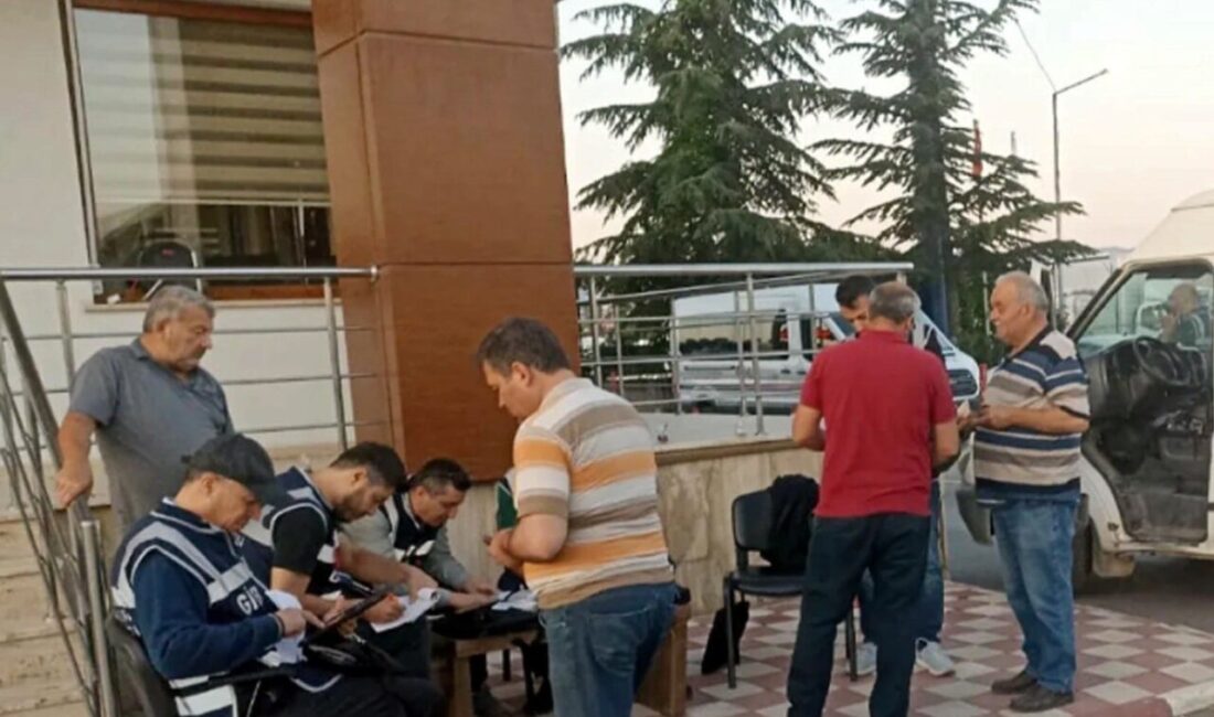 Afyonkarahisar Defterdarlığı, sektörlerdeki hasılat denetimlerine devam ediyor. İl Defterdarı İbrahim