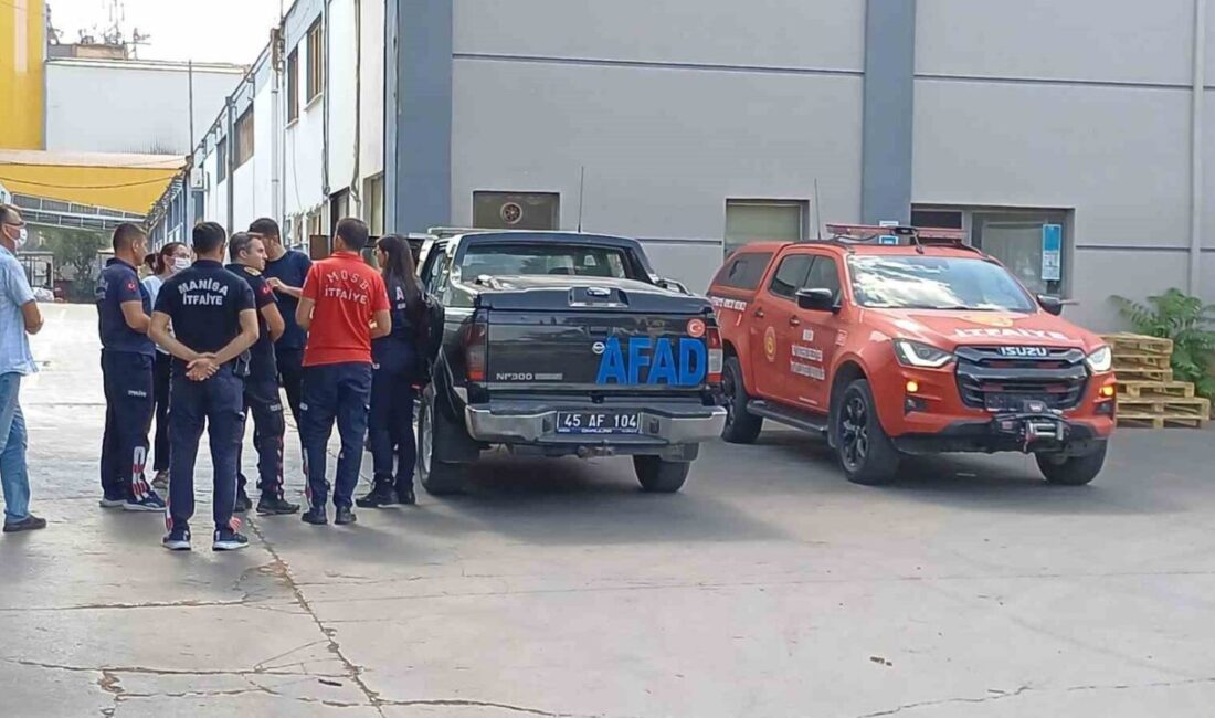 Manisa'daki bir fabrikanın kimyasal işlem sırasında oluşan buhar nedeniyle 3