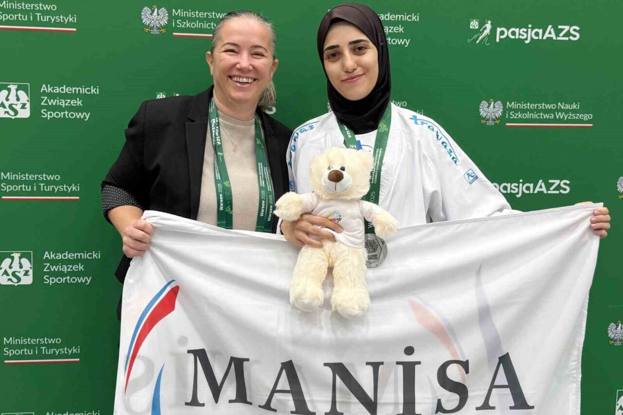 Beyza Nur Akgül, Manisa Celal Bayar Üniversitesi öğrencisi olarak Polonya'daki