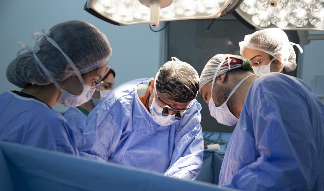 İzmir Ekonomi Üniversitesi Medical Point Hastanesi, Dr. Zafer Beken Organ