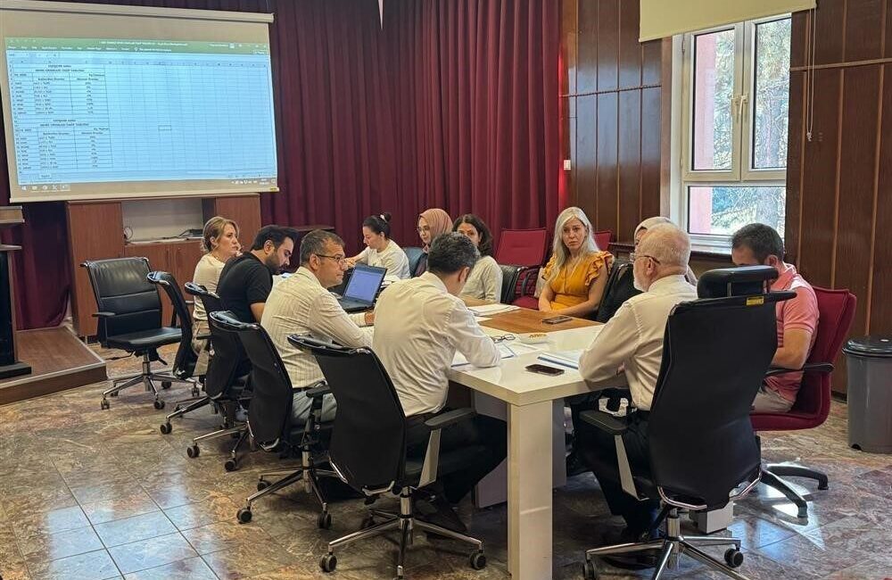 Eskişehir'de, Merkezi Hekim Randevu Sistemi (MHRS) üzerine değerlendirme toplantısı yapıldı.