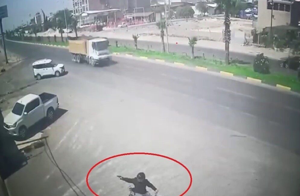 Hatay'ın Kırıkhan ilçesinde motosikletle bir iş yerini kurşunlayan N.P., O.B.Ö.