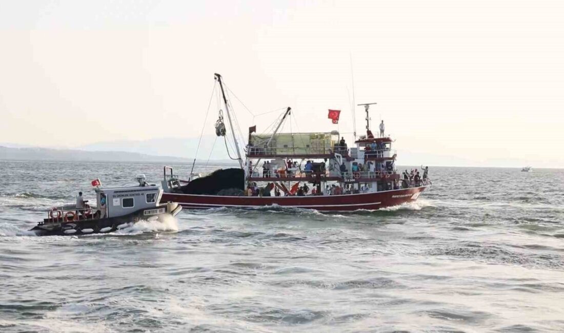 Muğla'nın Milas ilçesinde 2025-2026 su ürünleri av sezonu törenle açıldı.