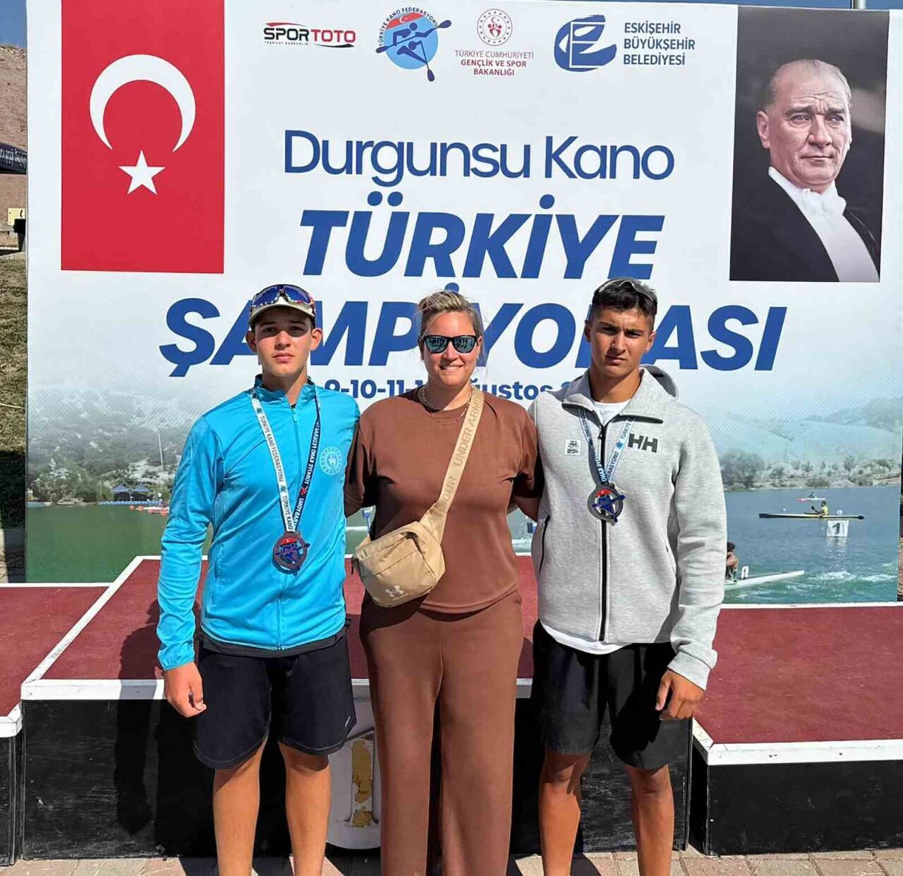 Köyceğiz Su Sporları Sporcu Eğitim Merkezi sporcuları, Eskişehir'deki Durgunsu Kano