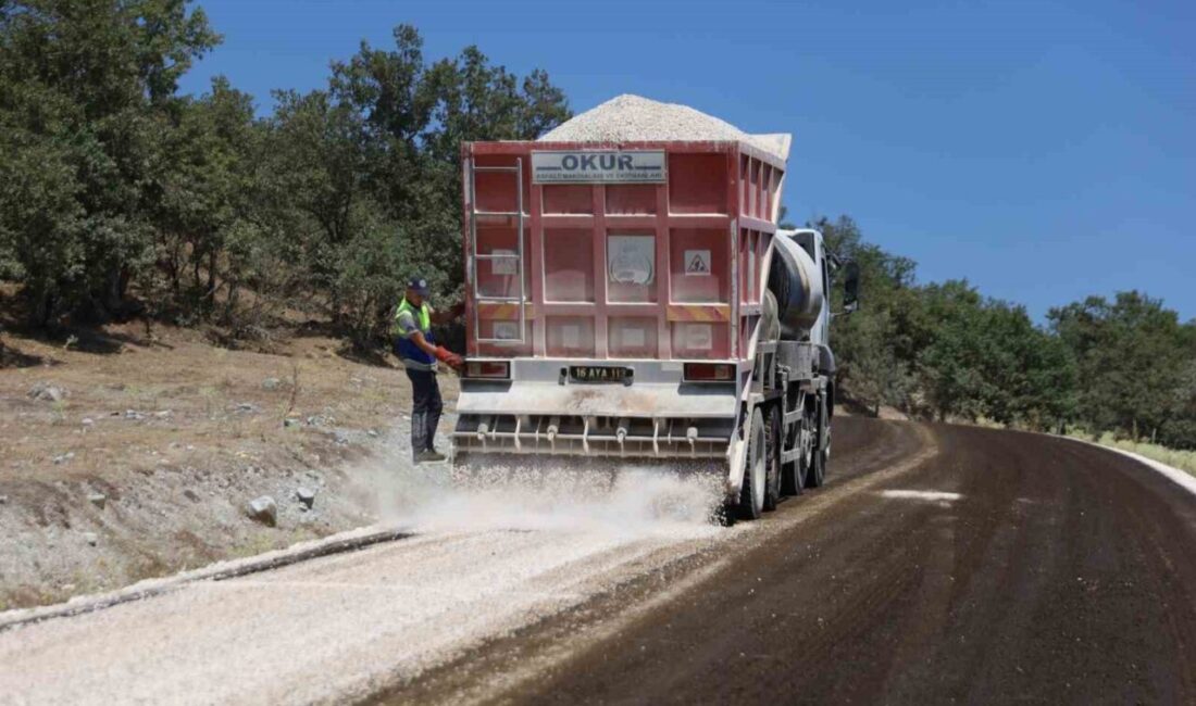 Bursa'da Büyükşehir Belediyesi, ulaşım altyapısını güçlendirme hedefiyle Mustafakemalpaşa ilçesinde 32