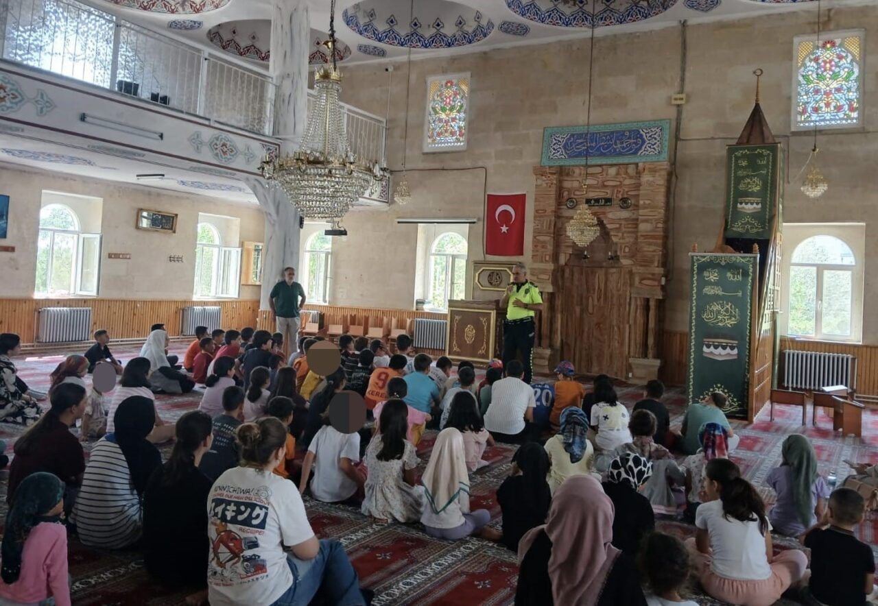 Niğde İl Emniyet Müdürlüğü, trafik güvenliğini artırmak amacıyla yaz Kuran