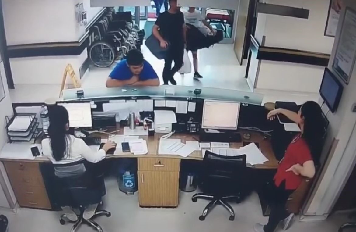 Bursa'dan Balıkesir'e çalışmaya giden 18 yaşındaki Bünyamin Balcı, hastaneye başvurduktan